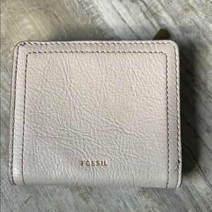 Fossil Soft Gray Leather Wallet